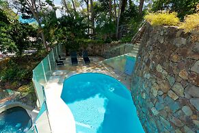 Little Cove Court