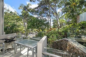 Little Cove Court