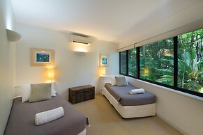Little Cove Court
