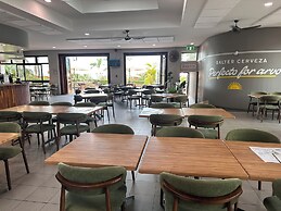 Hervey Bay Hotel & Resort