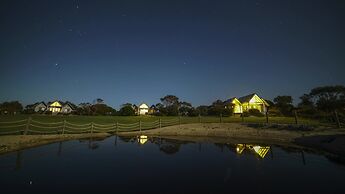 Bear Gully Coastal Cottages