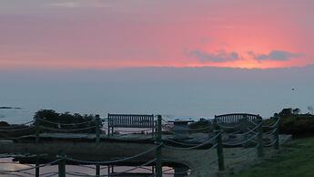 Bear Gully Coastal Cottages