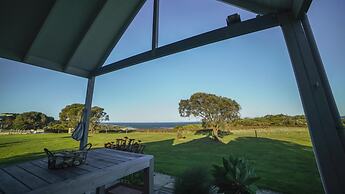 Bear Gully Coastal Cottages