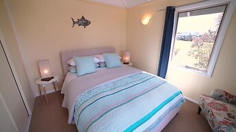 Bear Gully Coastal Cottages