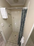 1770 Holiday Village