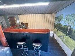 1770 Holiday Village