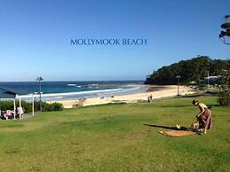 Beachhouse Mollymook