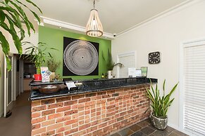 Lincoln Cottage Motor Inn