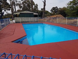 Lakes Caravilla Caravan Park