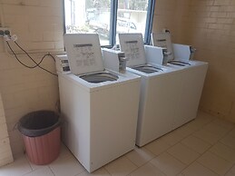 Lakes Caravilla Caravan Park