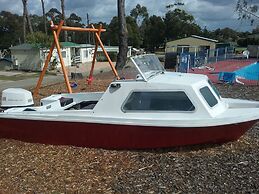 Lakes Caravilla Caravan Park