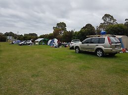 Lakes Caravilla Caravan Park