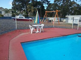 Lakes Caravilla Caravan Park