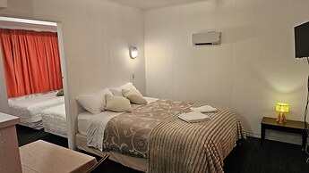 Park Lodge Motel