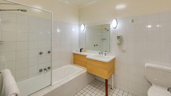 Country Gardens Motor Inn