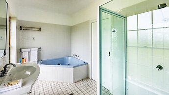 Country Gardens Motor Inn