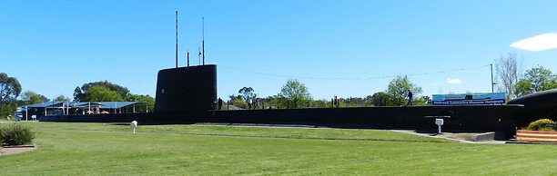 Holbrook Town Centre Motor Inn