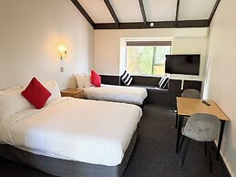 Avana Suites
