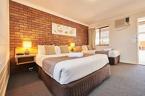 Ruthven Street Motor Inn