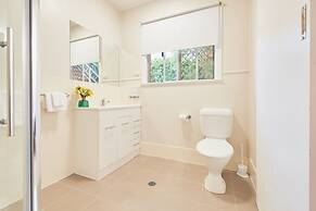 Ruthven Street Motor Inn