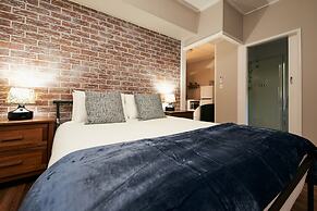 Ruthven Street Motor Inn