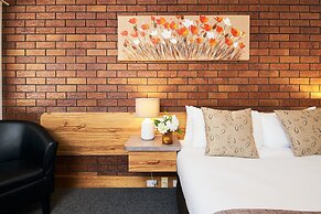 Ruthven Street Motor Inn