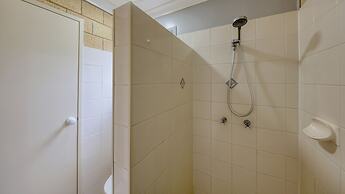 Jacaranda Country Motel