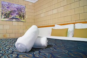 Jacaranda Country Motel