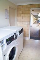 Jacaranda Country Motel