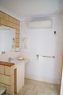 Jacaranda Country Motel