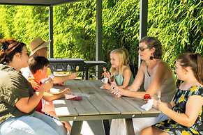 Opal Hot Springs & Holiday Park
