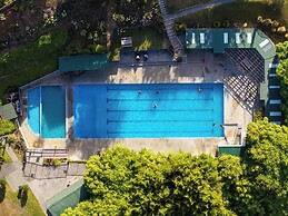 Opal Hot Springs & Holiday Park
