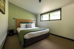 Opal Hot Springs & Holiday Park