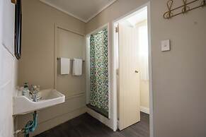 Opal Hot Springs & Holiday Park