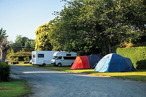 Opal Hot Springs & Holiday Park