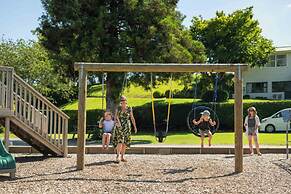 Opal Hot Springs & Holiday Park