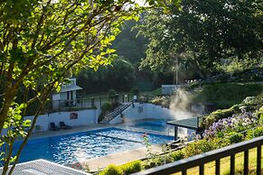 Opal Hot Springs & Holiday Park