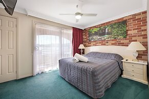 The Roseville Apartments