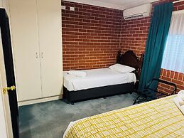 The Roseville Apartments