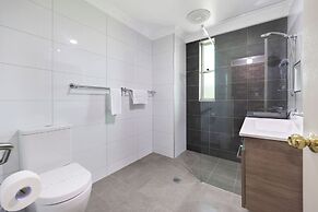 The Roseville Apartments