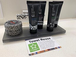 Alexandra Hills Hotel Suites