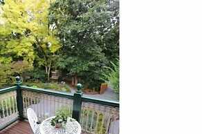 Mary Card's Coach House