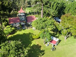 Pagoda Lodge
