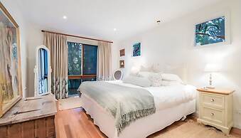 Woolrich Historic Garden Cottage