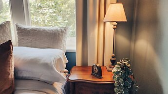 Woolrich Historic Garden Cottage