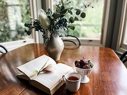 Woolrich Historic Garden Cottage