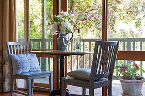 Woolrich Historic Garden Cottage