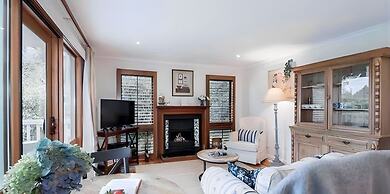 Woolrich Historic Garden Cottage