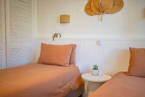 Hastings Cove Waterfront Holiday Apartments