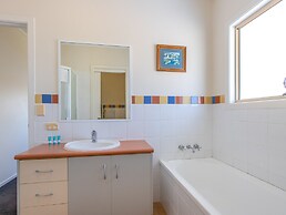 Hastings Cove Waterfront Holiday Apartments